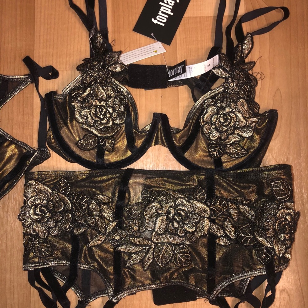 Waist garter set